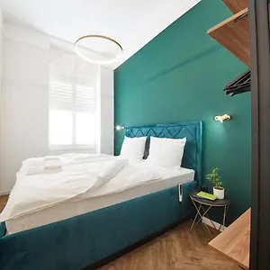 Nove Boutique , Vienna Austria